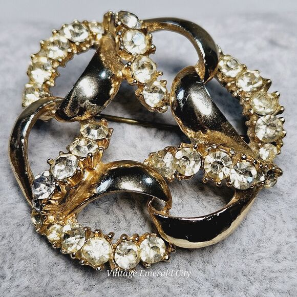 Vtg Interlocking Chain Brooch Open Flower Rhinestones Gold Tone Statement Pin - Picture 7 of 8